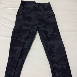 COPY - Lululemon Camo Leggings